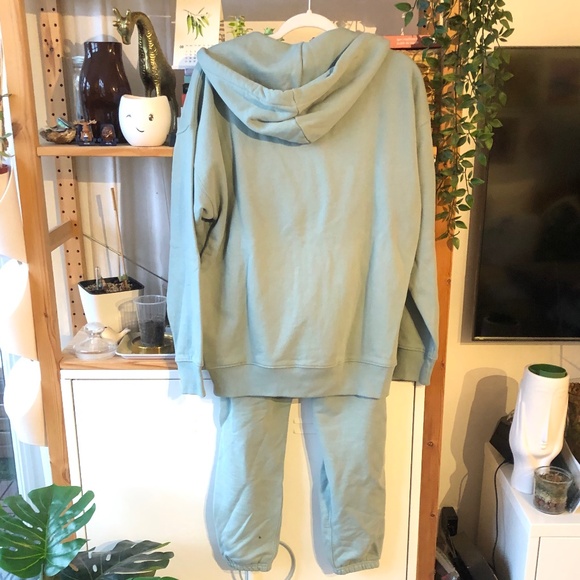 H & M 2-PIECE LOOSE FIT HOODIE AND JOGGERS SET. NWOT - Picture 5 of 12